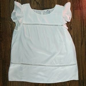 EUC Vineyard Vines flutter sleeve top Size S